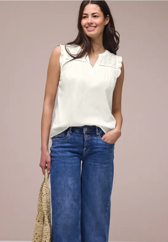 Street One Frauen Blusentop mit Split Neck und Shiffleydetails in Weiß, Gr: 34