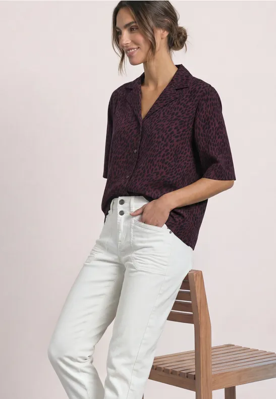 Kurzarm Bluse mit Bowling-Kragen