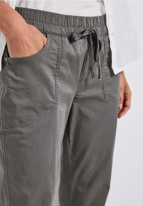 Street One Frauen Hose im Loose Fit in Grau, Gr: 46