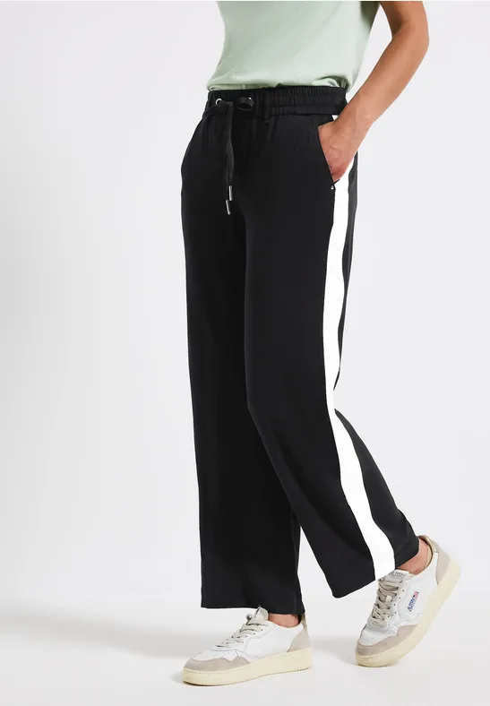 Thumbnail - Straight Leg Hose