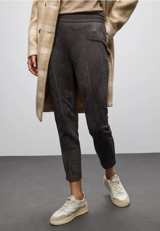 Thumbnail - Street One Frauen Velours Hose in Braun, Gr: 42