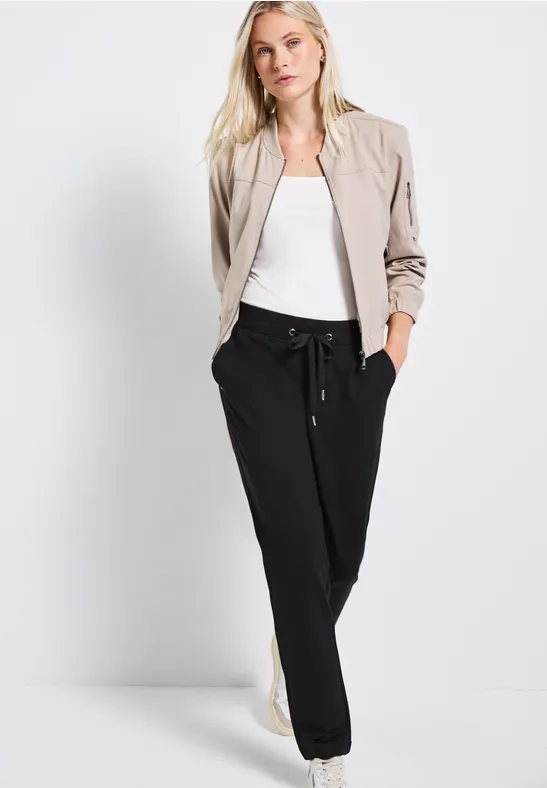 Street One Frauen Loose Fit Hose in Schwarz, Gr: 34