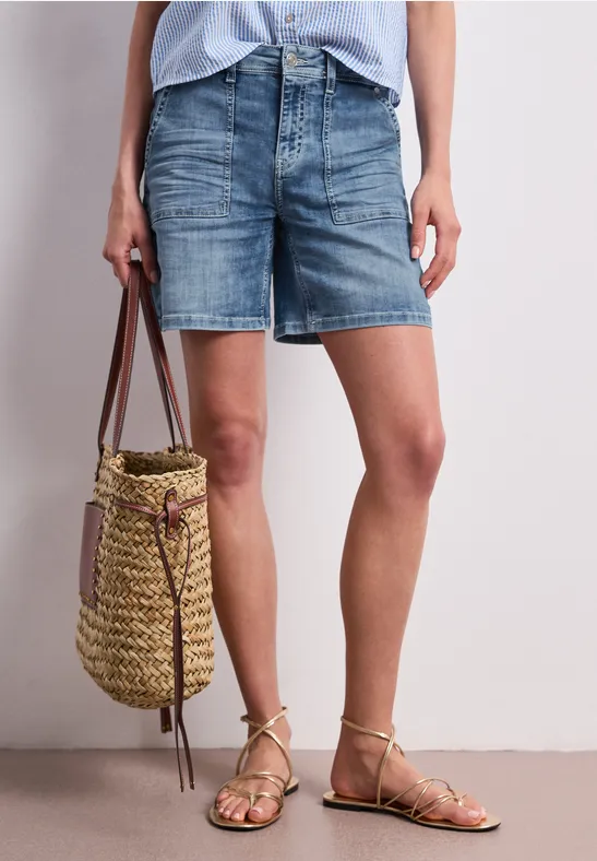 Street One Frauen Straight Leg Shorts im Casual Fit in Blau, Gr: 26