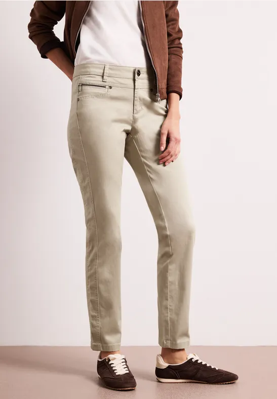 Street One Frauen Mid Waist Slim Leg Hose im Satin-Look in Beige, Gr: 32