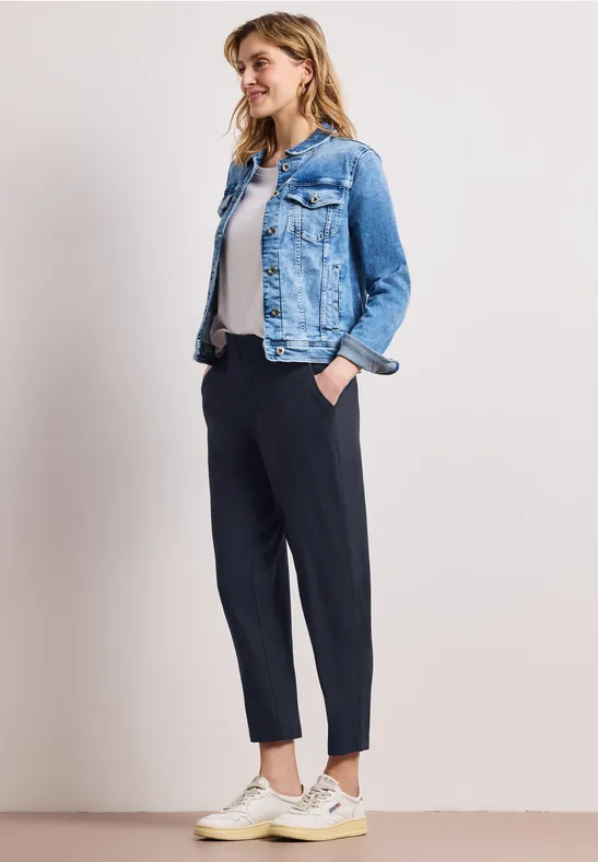 Street One Frauen Mid Waist Slim Leg Hose im Loose Fit in Blau, Gr: 42