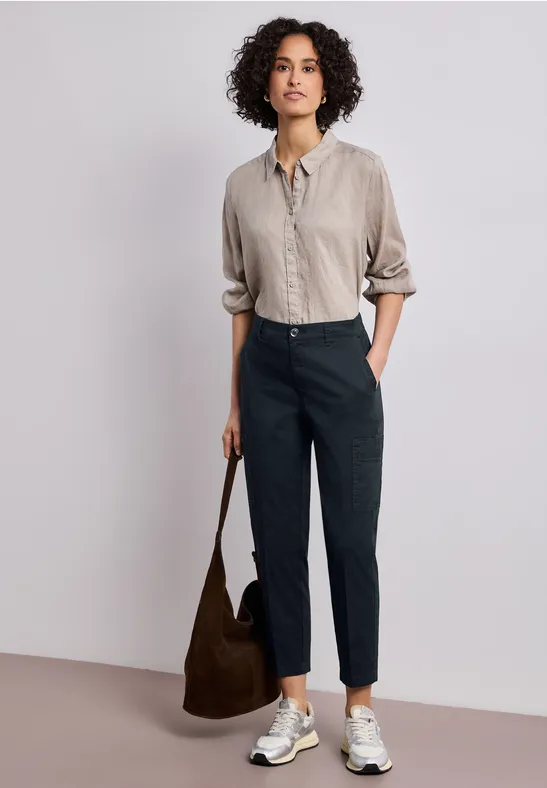 Street One Frauen Slim Leg Chino mit Taschen im Cargo-Look in Blau, Gr: 32