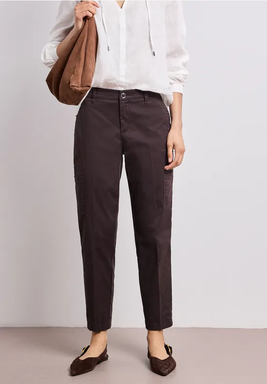Street One Frauen Slim Leg Chino mit Taschen im Cargo-Look in Braun, Gr: 34