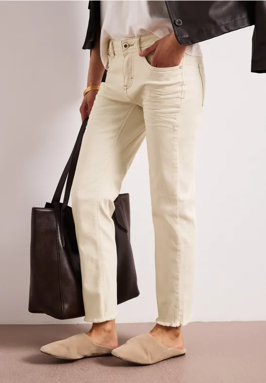 Street One Frauen Straight Leg Jeans mit offenem Saum in Beige, Gr: 24