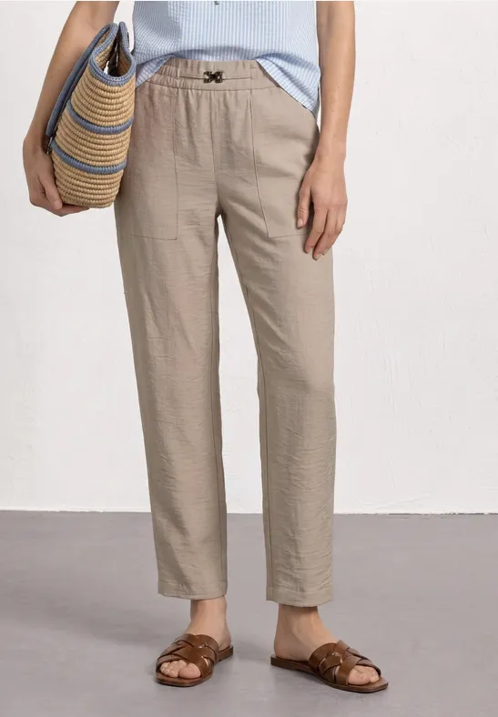 Slim Leg Hose im Loose Fit mit Gürteldetail female Beige