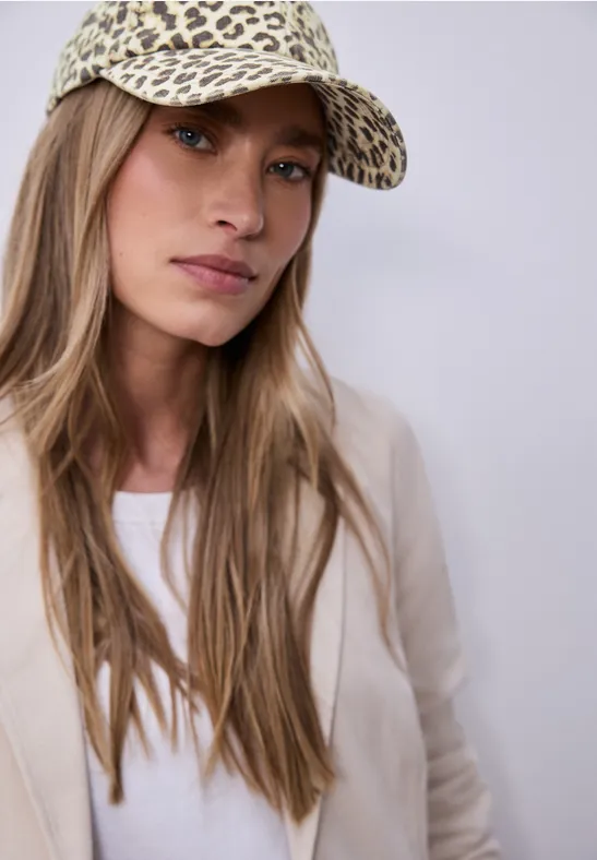 Cap mit Leo-Muster im Washed-Look