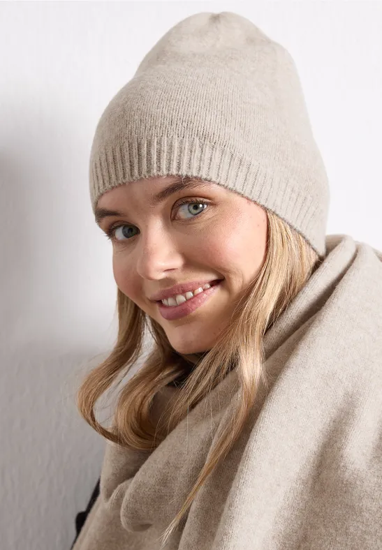 Feinstrick Beanie in Unifarbe