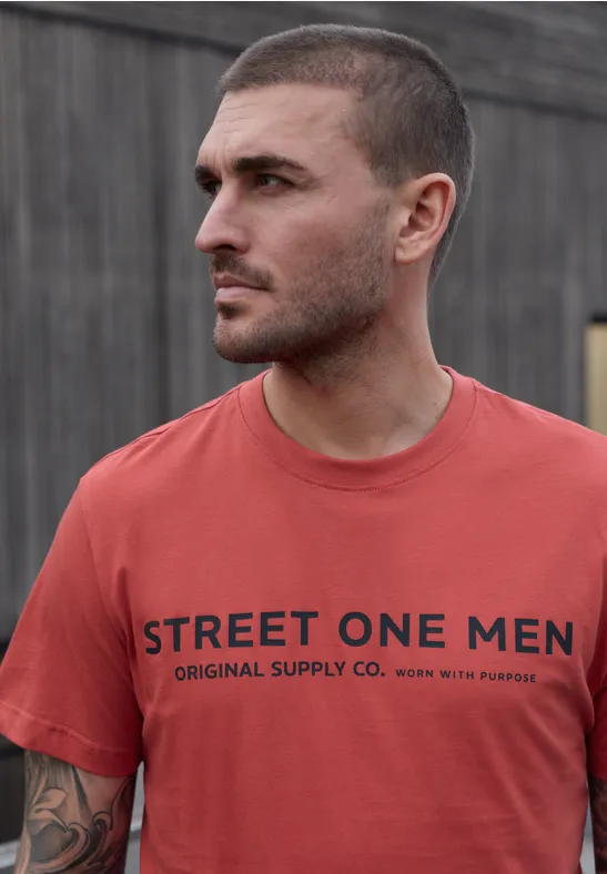 Thumbnail - Street One MEN Männer T-Shirt mit Logo-Print in Rot, Gr: M