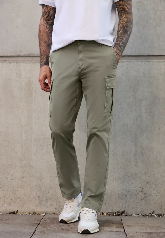 Thumbnail - Street One MEN Männer Straight Leg Cargo Hose in Grün, Gr: 38