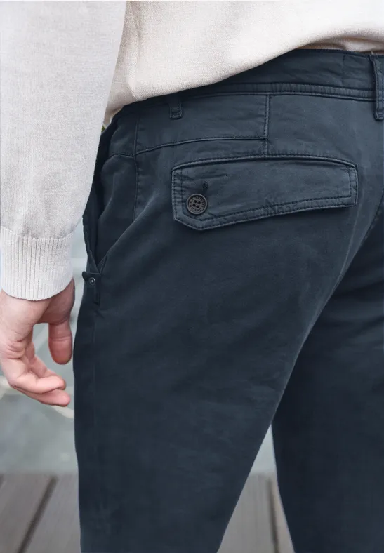 Thumbnail - Street One MEN Männer Softe Chino im Washed-Look in Blau, Gr: 34