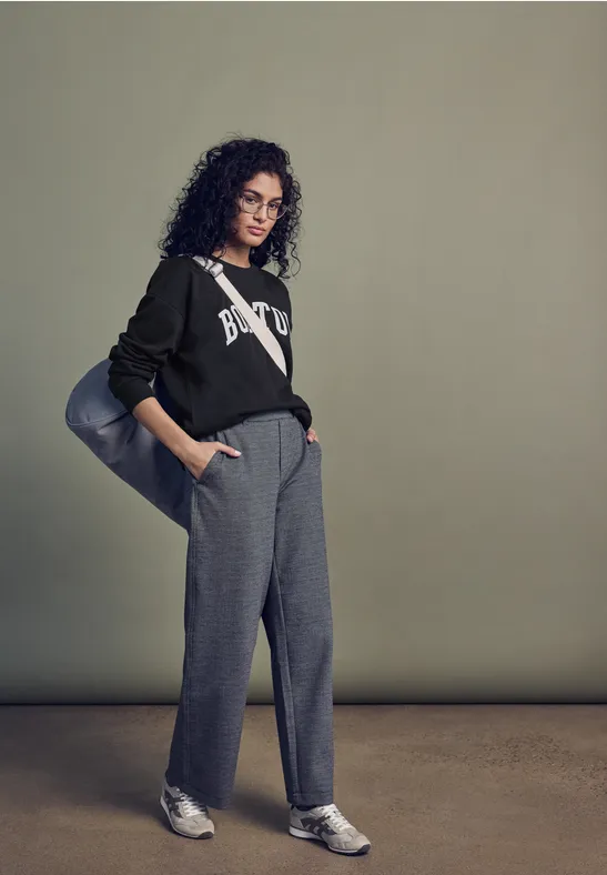 Thumbnail - Street One Studio Frauen Loose Fit Sweatshirt in Schwarz, Gr: 36