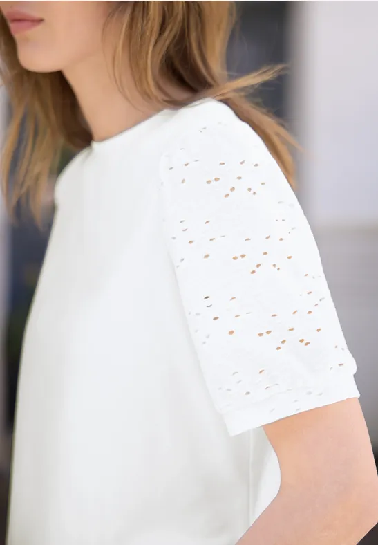 Street One Studio Frauen T-Shirt mit Rundhals und Spitzenärmeln in Weiß, Gr: 38