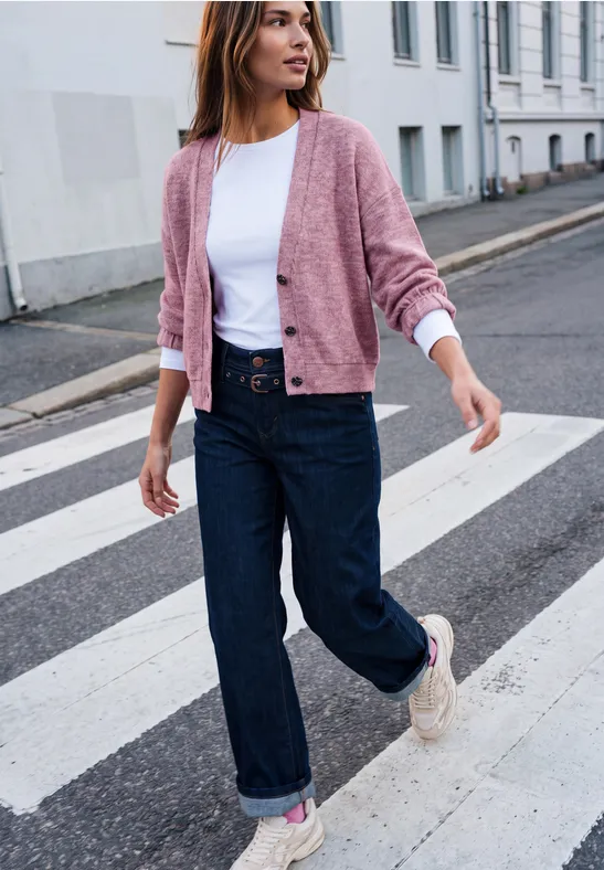 Jasje met gebreide look, V-hals en knopen