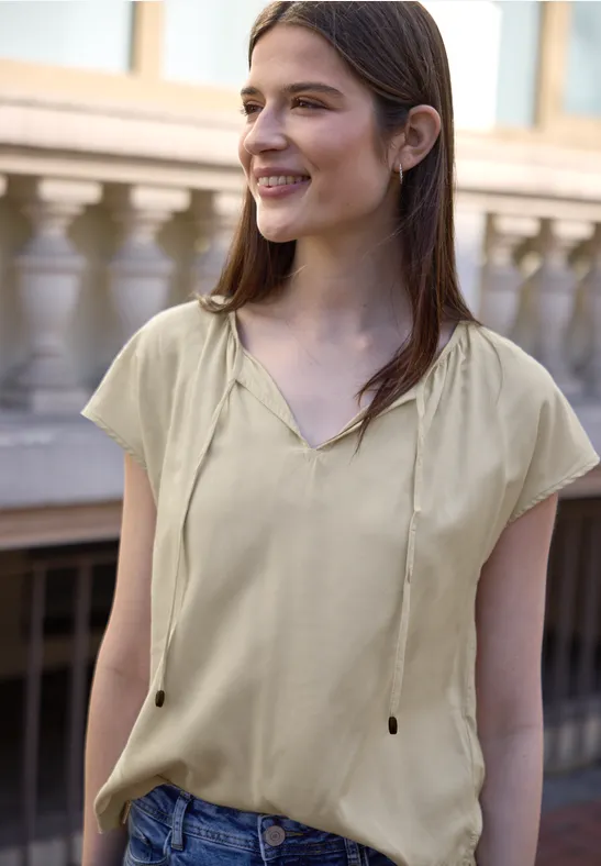 Street One Studio Frauen Dropped Shoulder Bluse mit Split Neck in Beige, Gr: 44