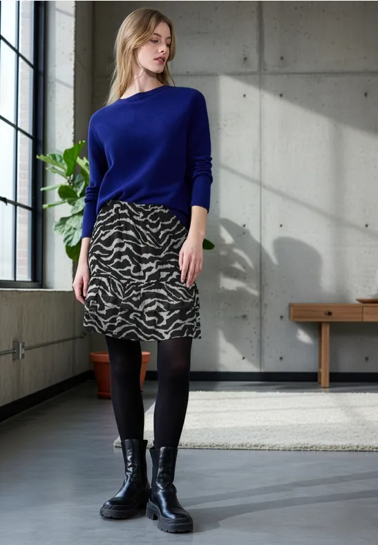 Thumbnail - Street One Studio Frauen Gemusterter Chiffonrock in Grau, Gr: 40