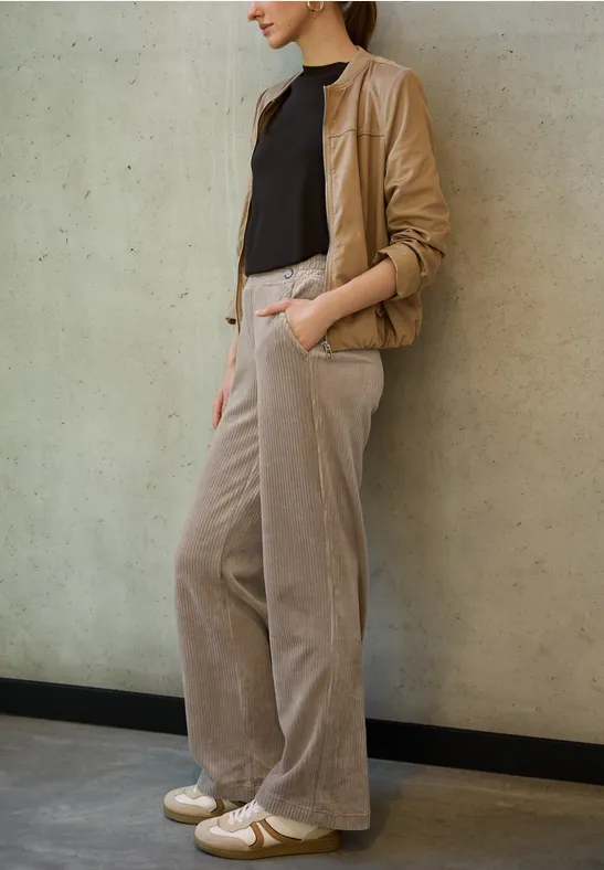 Thumbnail - Street One Studio Frauen Straight Leg Cordhose in Braun, Gr: 42