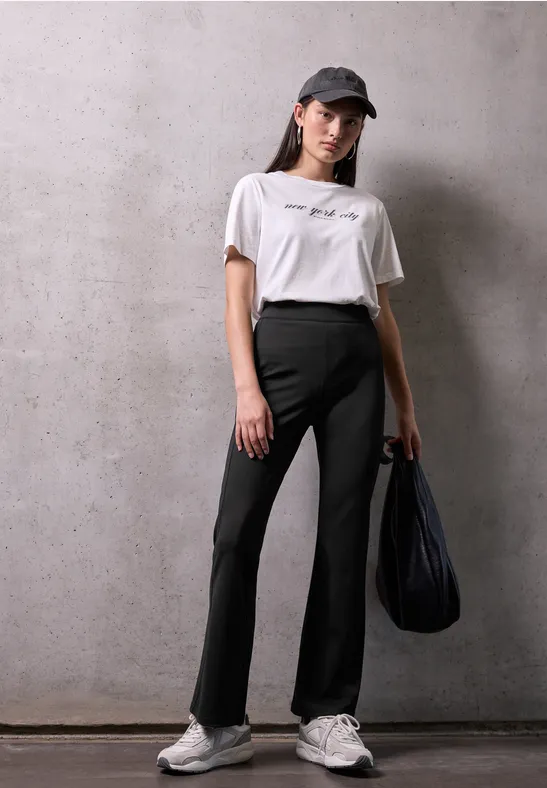 Thumbnail - Street One Studio Frauen Punto di Roma Bootcut Hose in Schwarz, Gr: 40