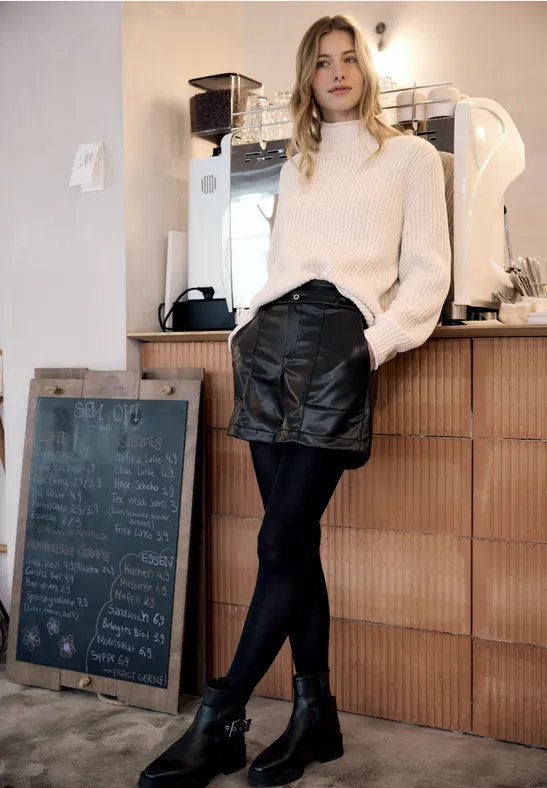 Thumbnail - Shorts in Leder-Optik