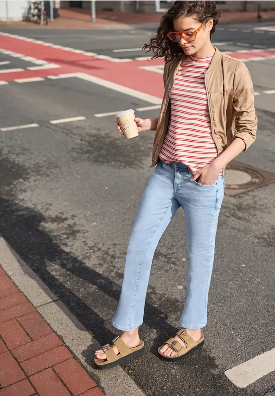 Street One Studio Frauen Mid Waist Kick Flare Jeans im Skinny Fit in Blau, Gr: 24