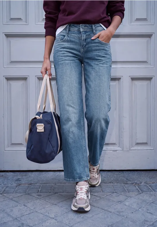 Jeans met Mid Waist-taille en Wide Leg-pijpen, met studs