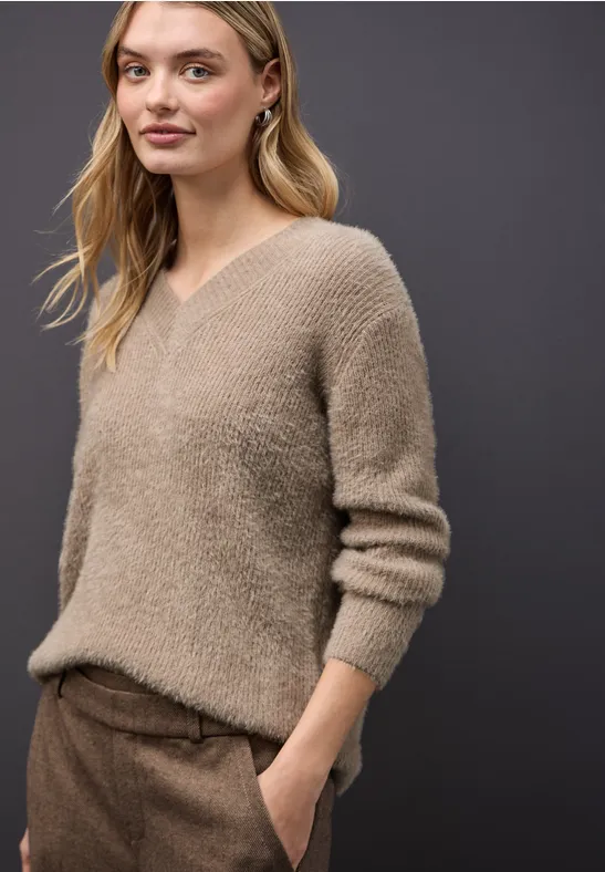 STREET-ONE Kuscheliger V-Neck Pullover für Damen in Beige STREET-ONE