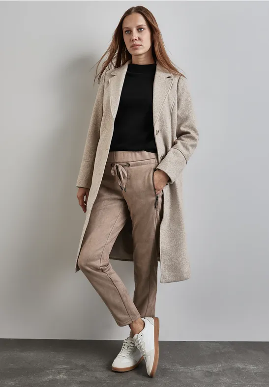 STREET ONE Damen Hose Im Velours-Look – Loose Fit, Slim Legs, Stretchbund Mit Tunnelzug, Seitliche Reißverschlusstaschen
