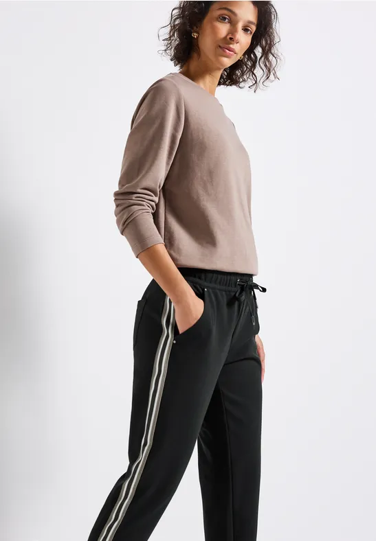 STREET-ONE Pantalon Loose Fit avec tape pour femmes en Noir