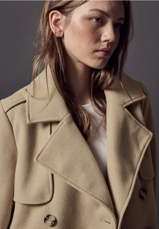 STREET-ONE Trench-coat court pour femmes en Beige STREET-ONE